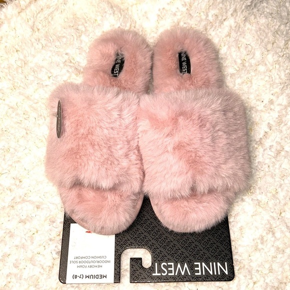 Nine West Women's Soft Memory Foam Slide Slipper Size Size 7/8 Medium NEW - Picture 1 of 6